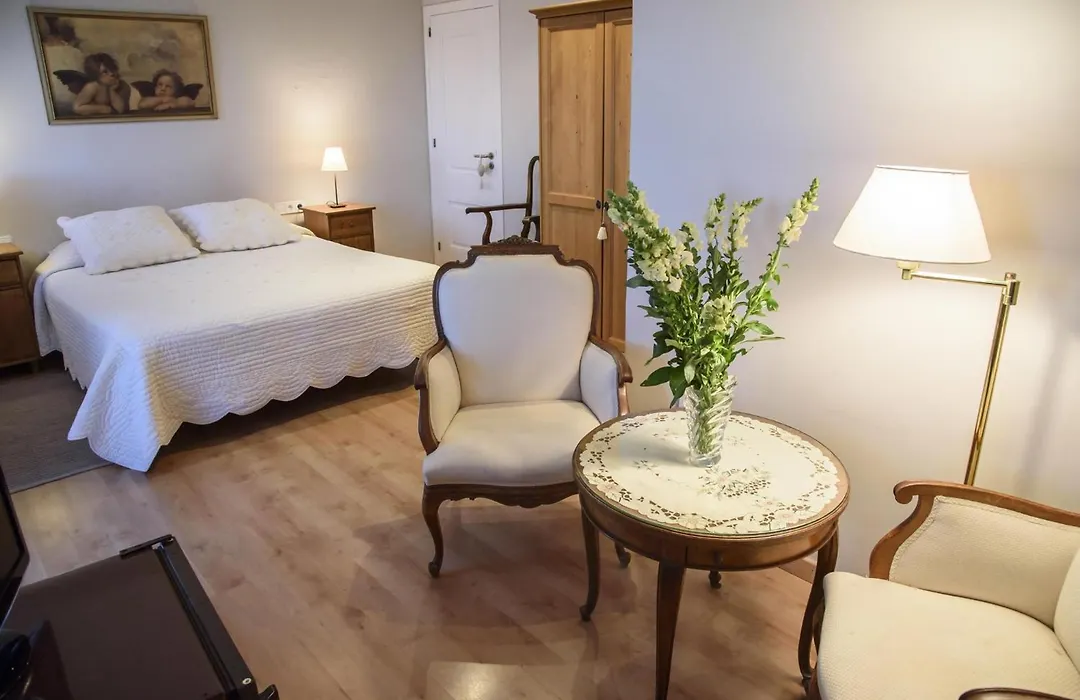 Anita'S Bed And Breakfast-1